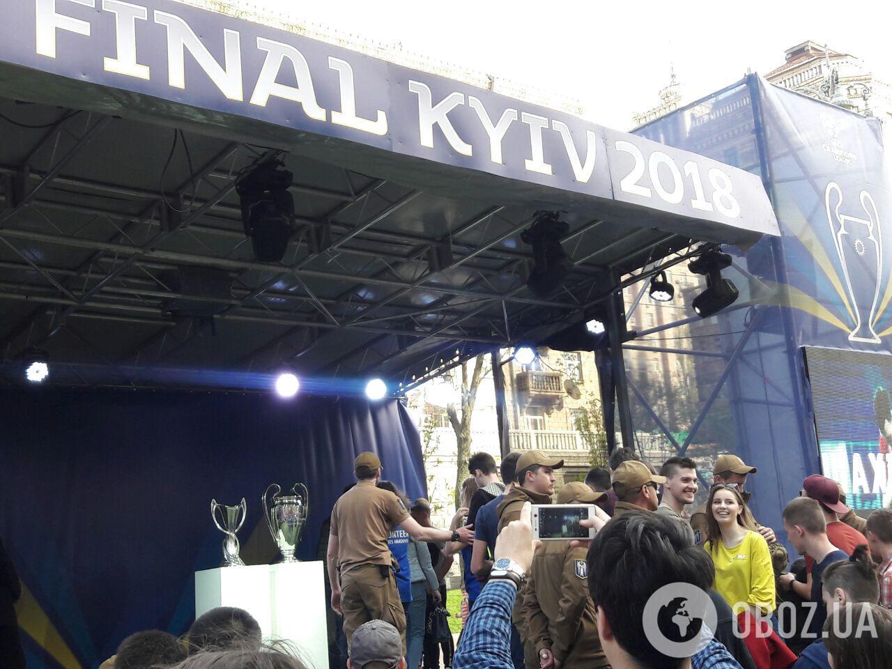 В Киеве установят модель кубка Лиги чемпионов