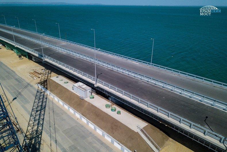 Скоро откроют: появились свежие фото и видео Крымского моста