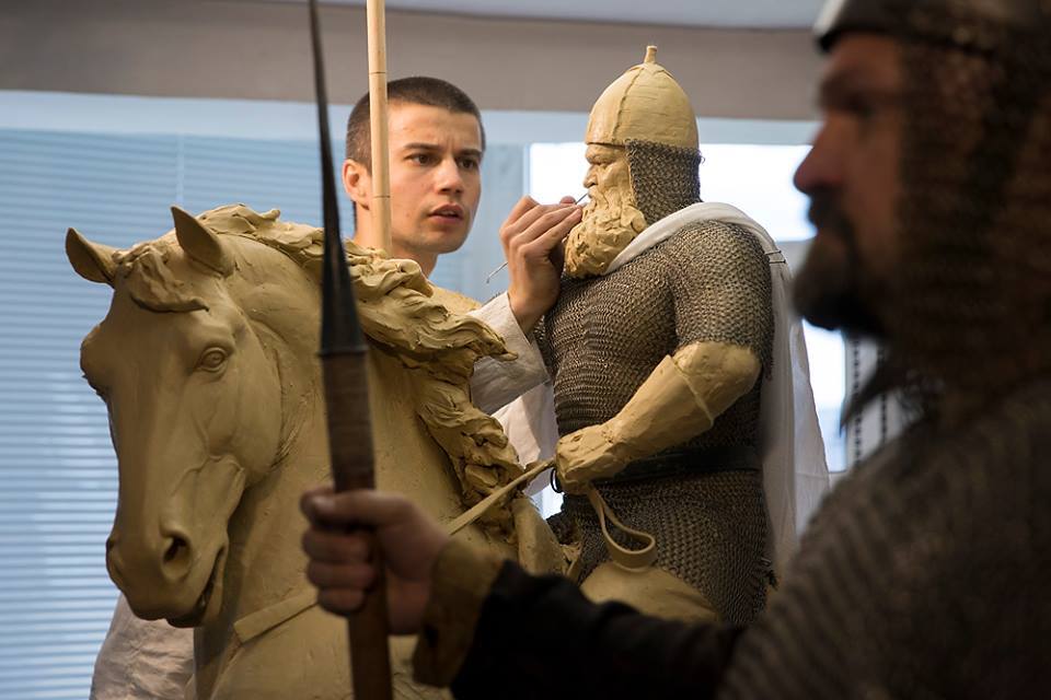 Украинский богатырь стал моделью для памятника Илье Муромцу