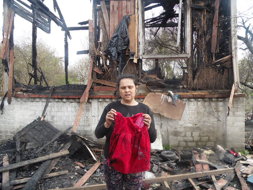 "Діти згоріли живцем": у Києві роми розповіли про знищення їх будинків