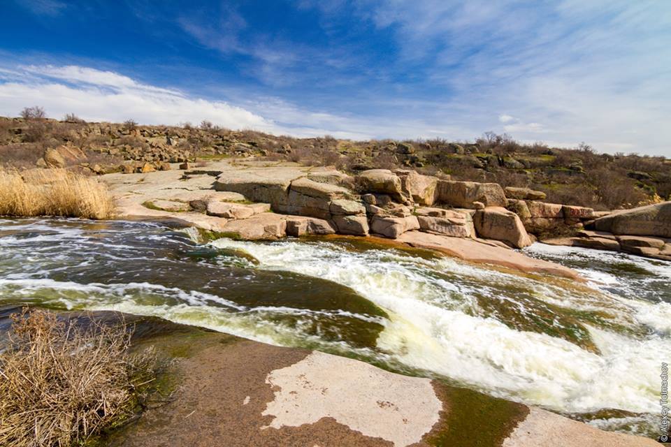 Запорожець показав красу Токівських водоспадів