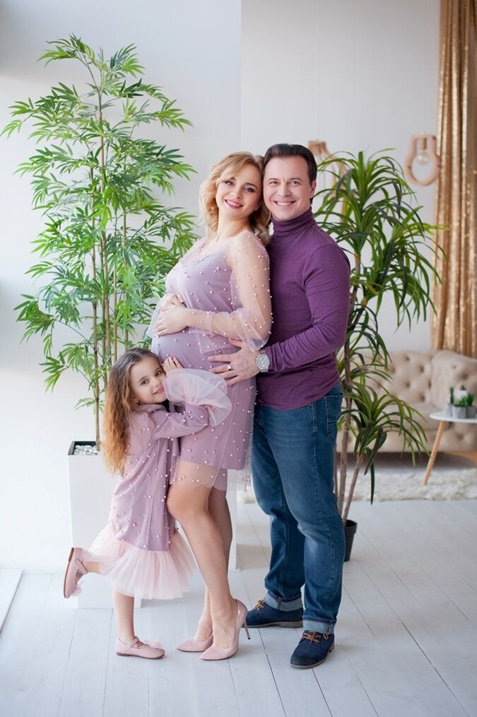 Лілія Ребрик з чоловіком і дочкою