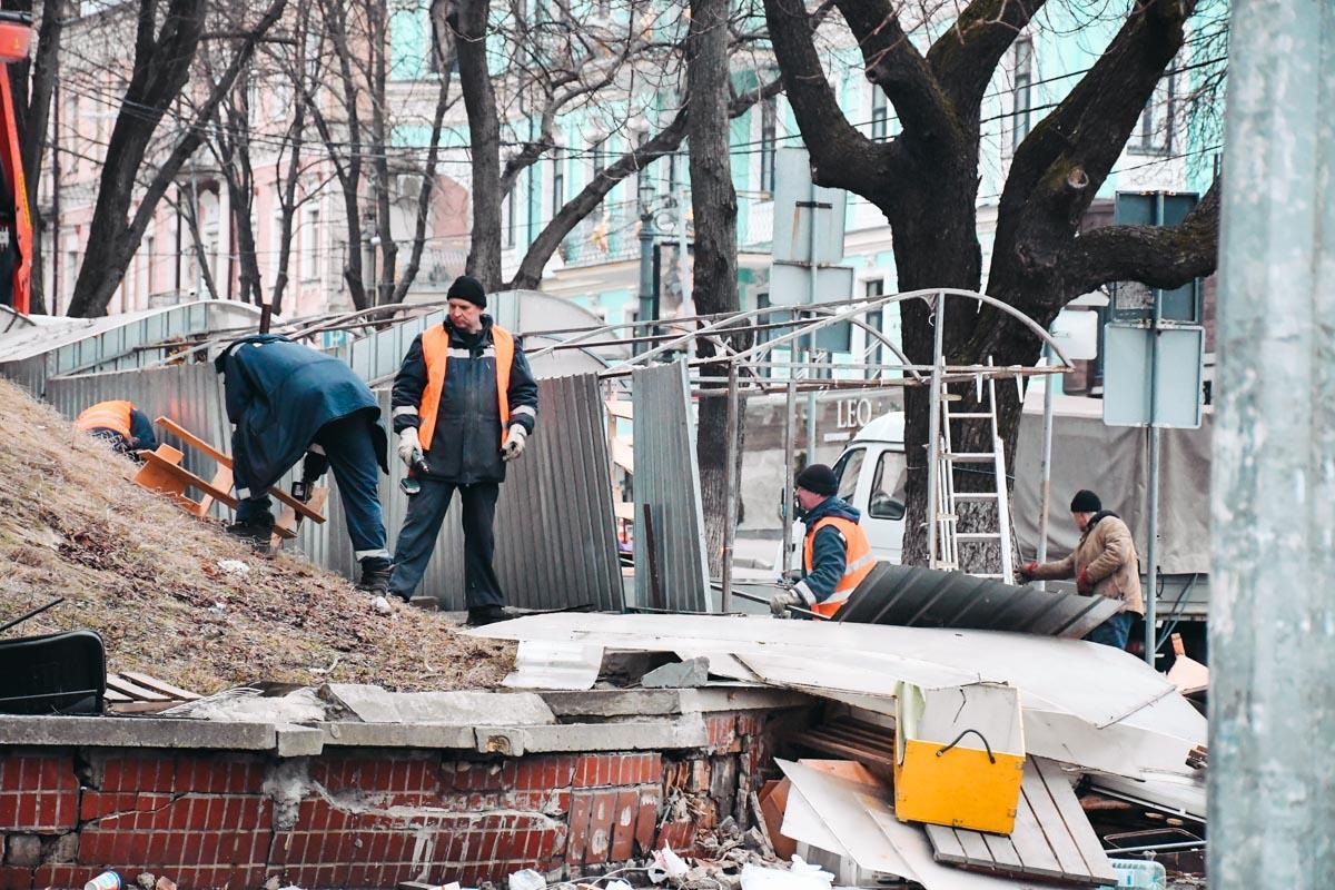 Расчистили клоаку: на Андреевском спуске в Киеве разогнали всех торгашей 