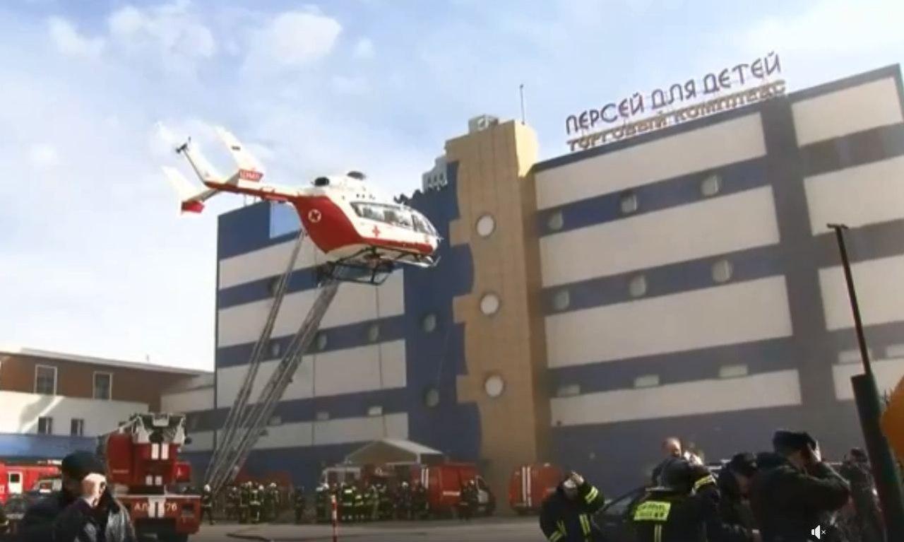 У Росії спалахнула нова серйозна пожежа в ТРЦ: є жертви