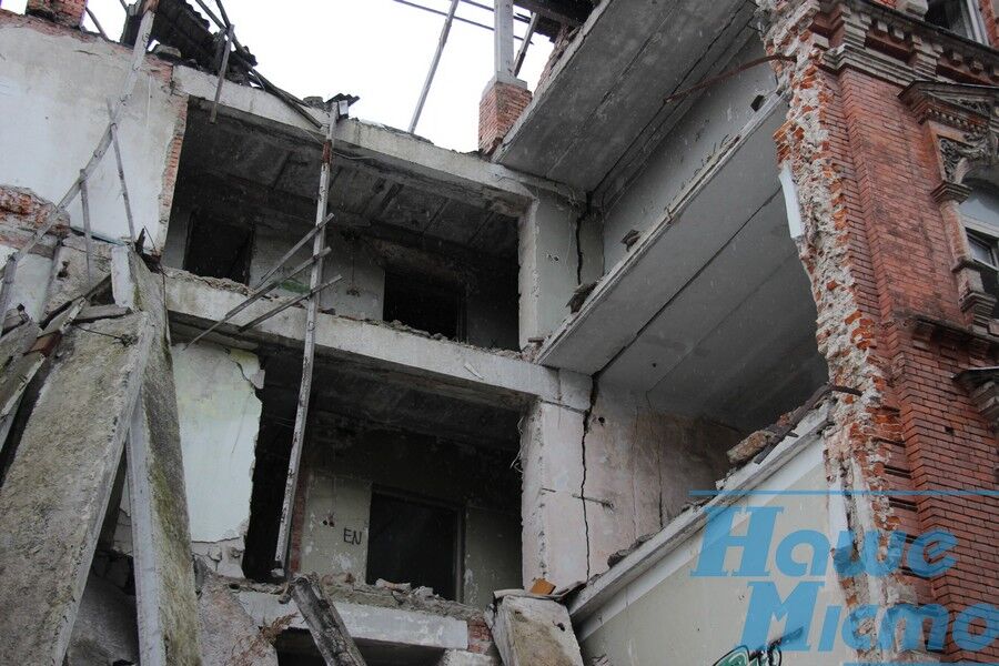 Як виглядає квартал зруйнованих будинків в Дніпрі: фото