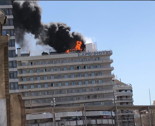 В Барселоне вспыхнул мощный пожар в гостинице: появилось видео