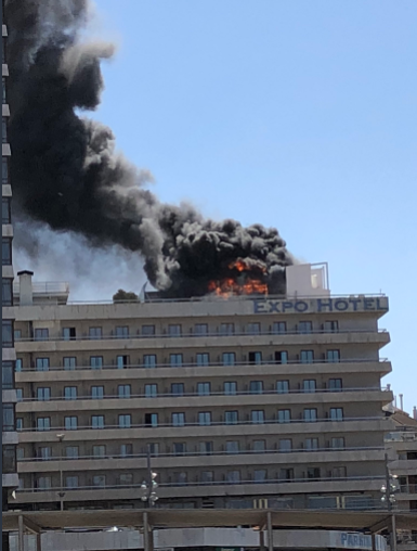 В Барселоне вспыхнул мощный пожар в гостинице: появилось видео