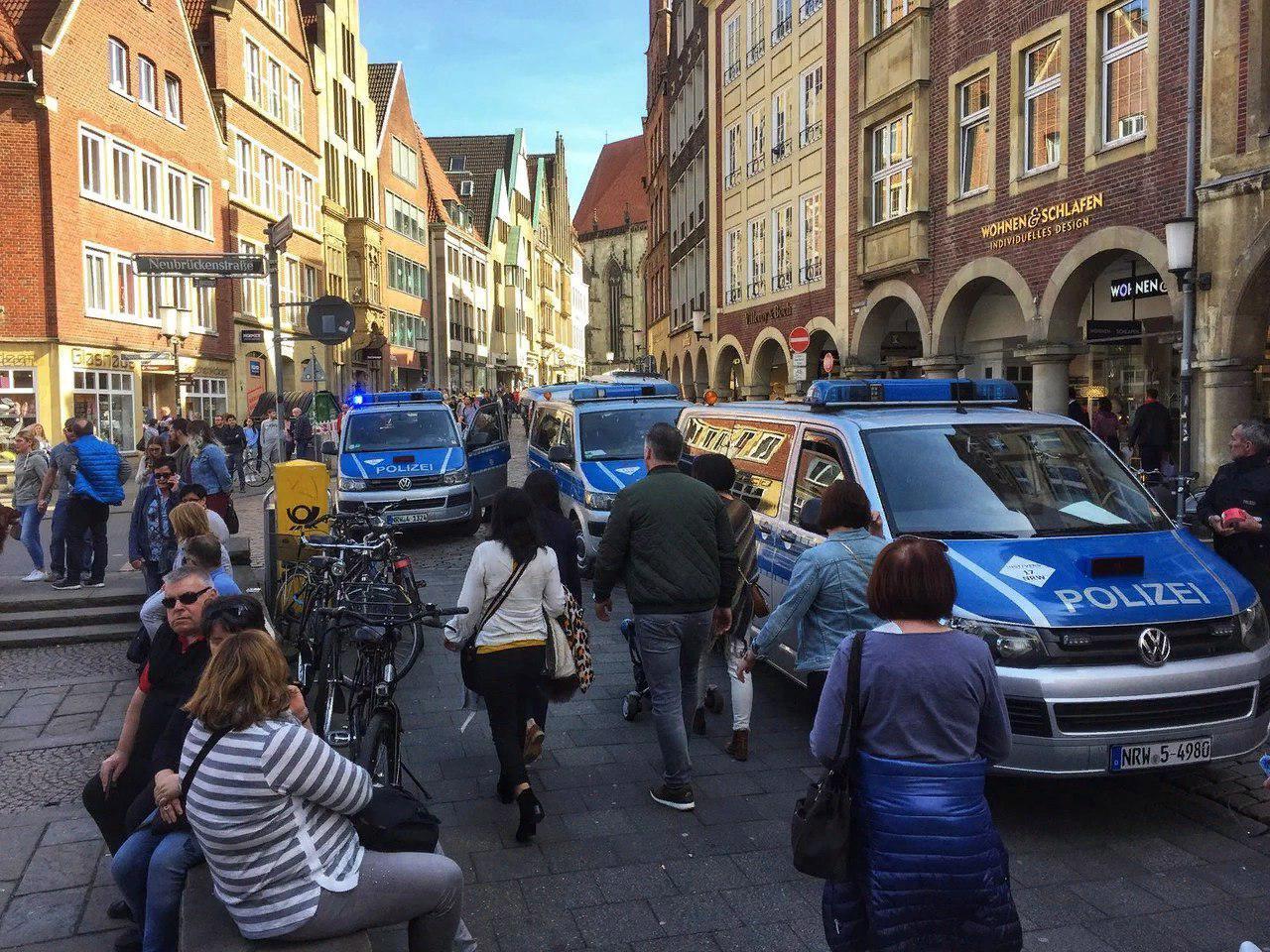 В Германии грузовик въехал в толпу: много жертв и раненых