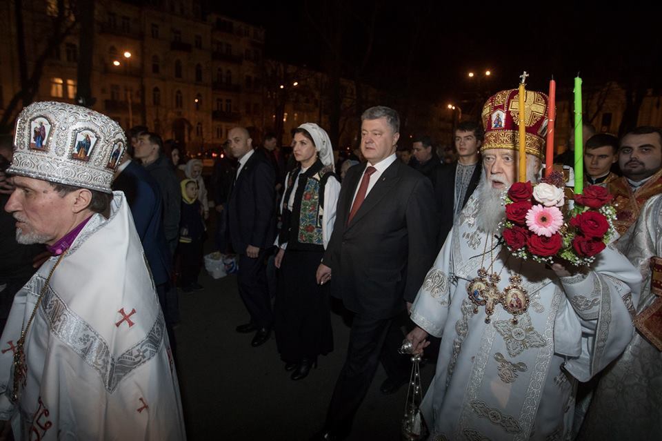 Порошенко показал, где встретил Пасху: подробности и фото