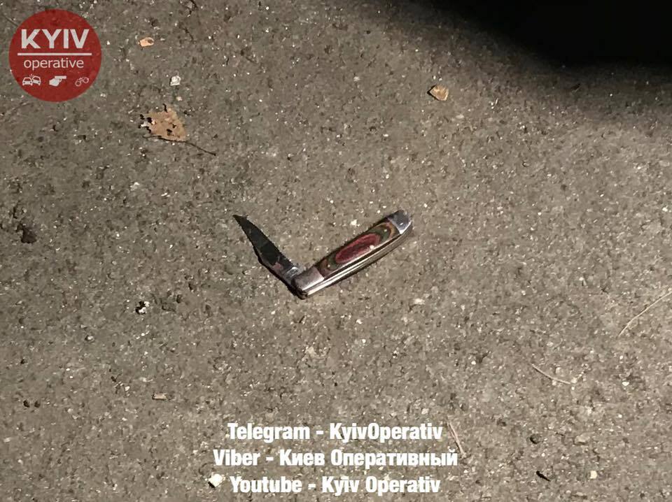  "Пырнул ножом под глаз": киевляне устроили поножовщину у всех на виду