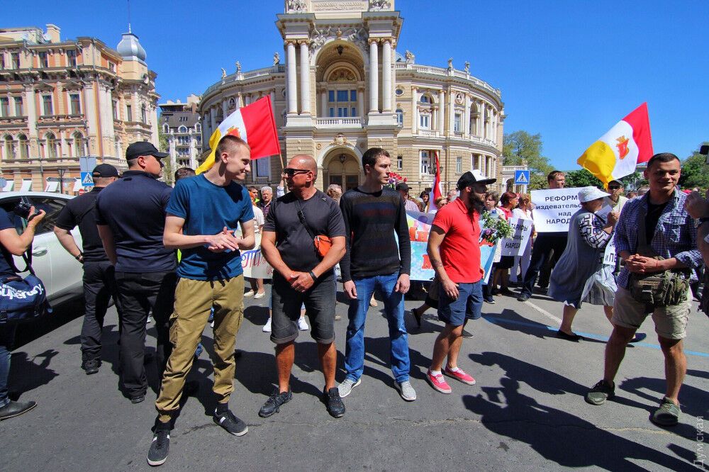 Выставили требования: в Одессе прошел митинг любителей России