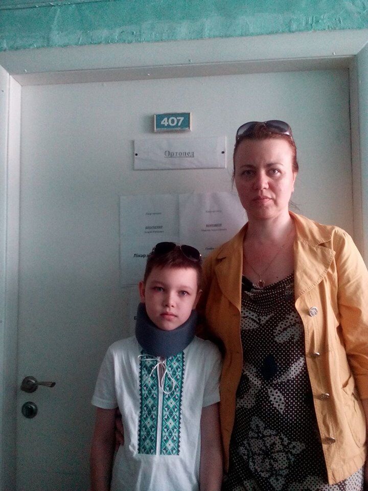 "Душили до хрипоты": киевская школа загремела в скандал