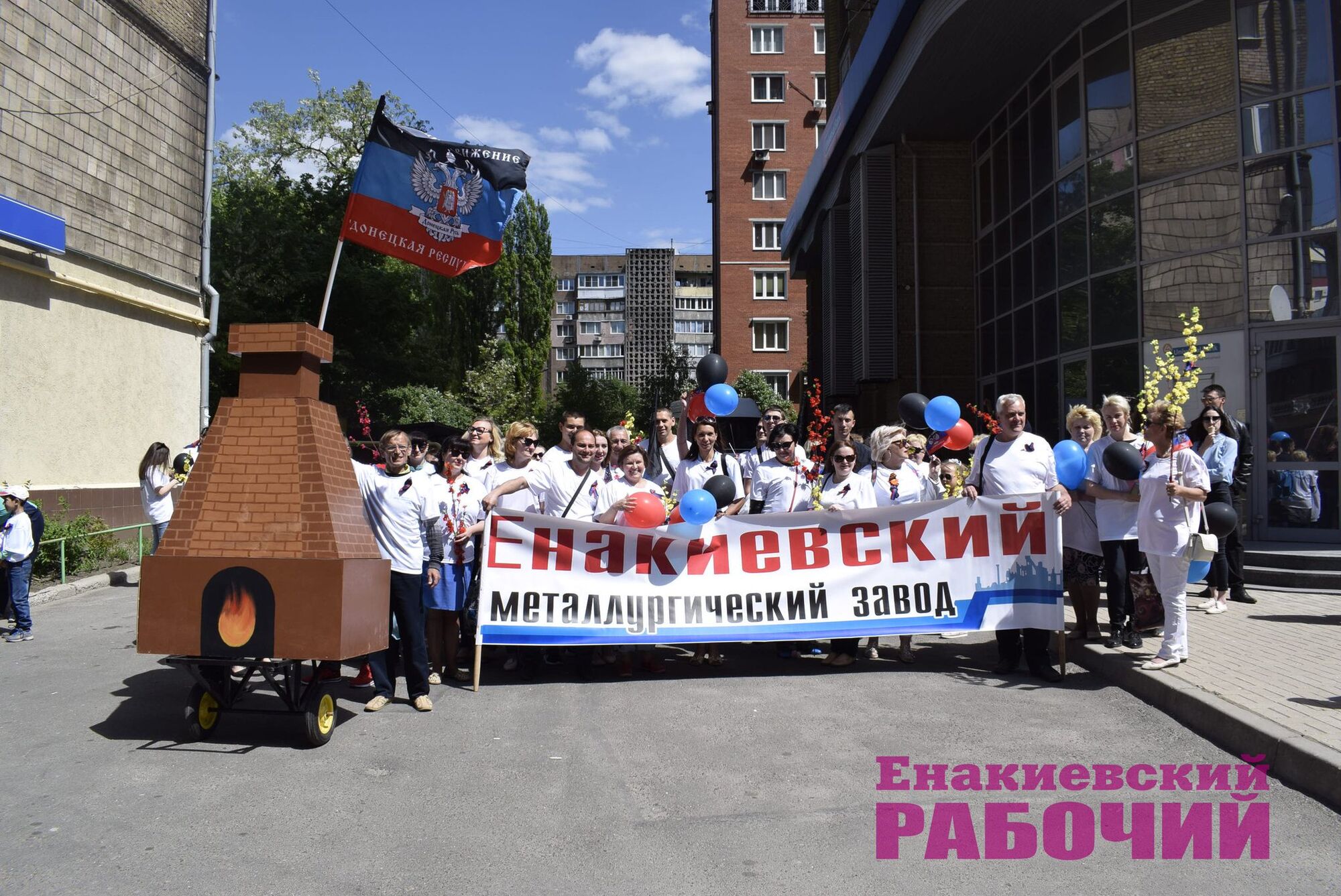 "Печі Освенцима": блогер жахнувся фото з параду "ДНР"