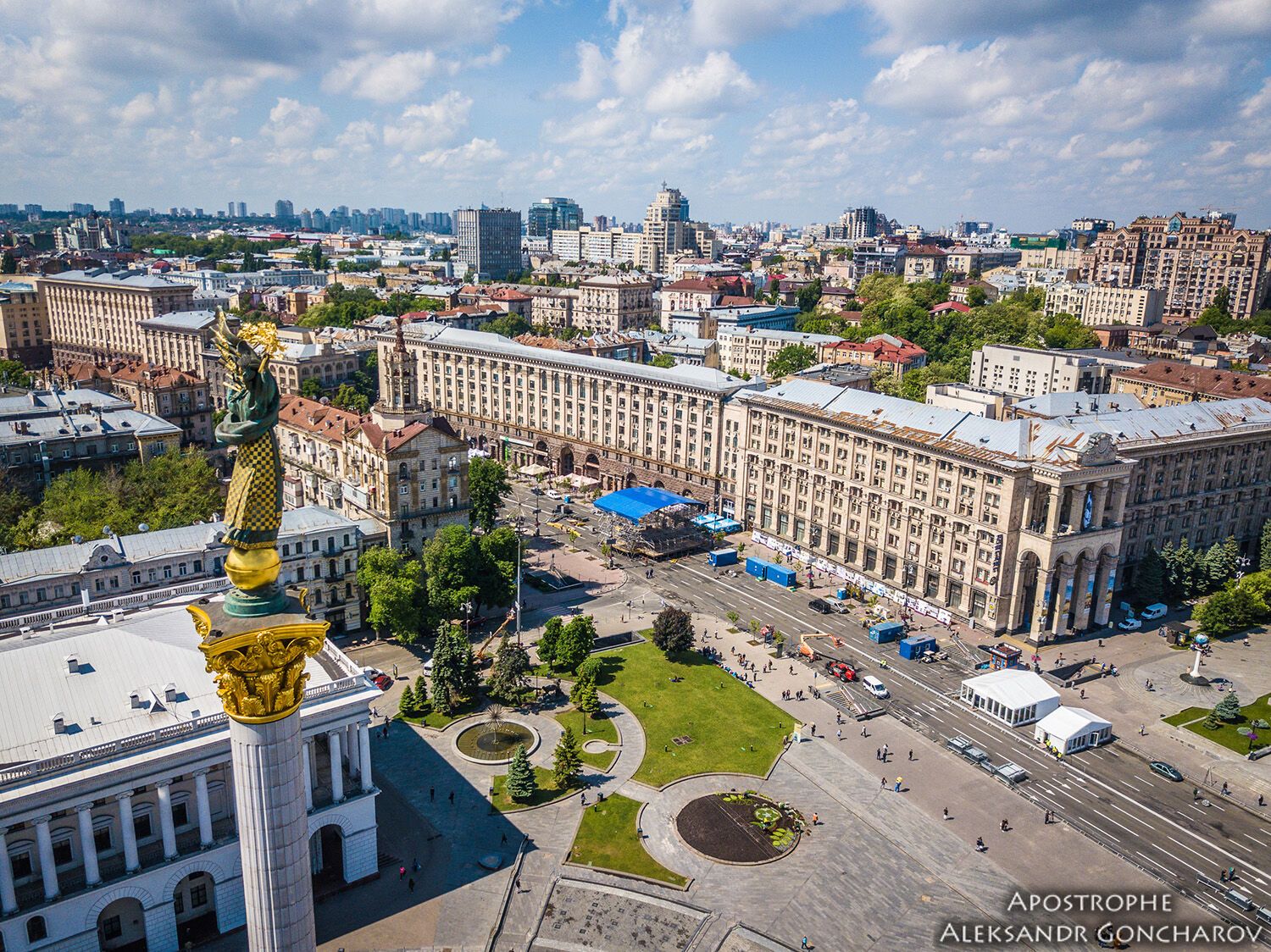 Як в Києві "росте" фан-зона до фіналу Ліги чемпіонів: відео з висоти