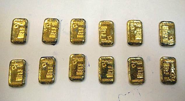 Слитки на 2 кг: на Шри-Ланке пассажиры пытались провезти золото в пикантном месте