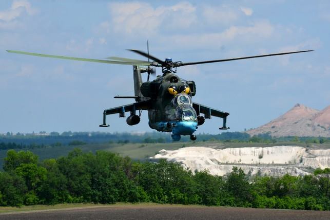 ВСУ на Донбассе отработали авиаудары по террористам: опубликованы фото