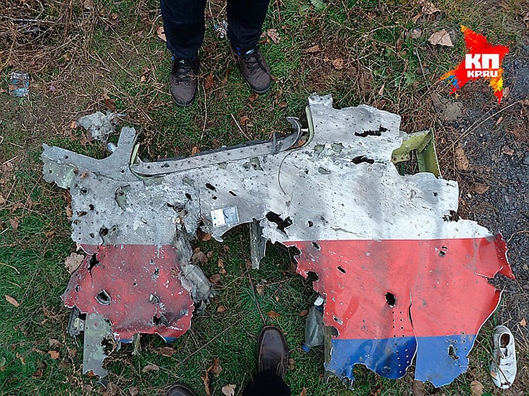 РосСМИ "нашли" бомбу на борту MH17