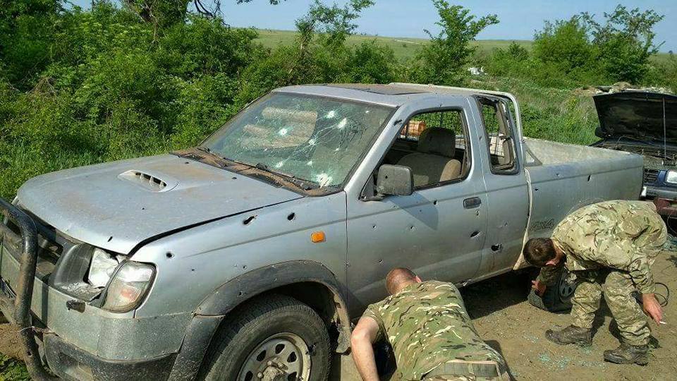 Дивом залишилися живі: українські бійці показали фото після обстрілу