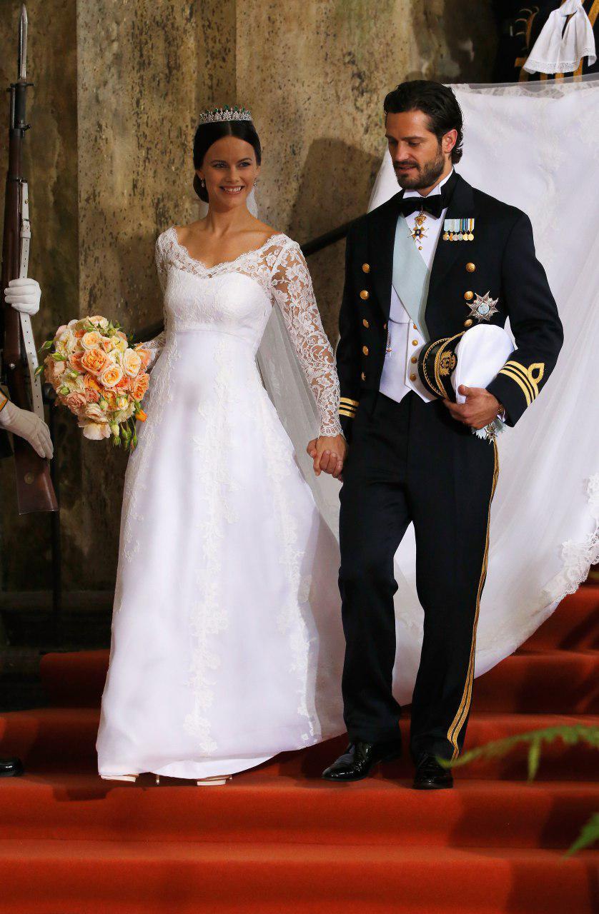 Королевские свадьбы: 8 роскошных нарядов