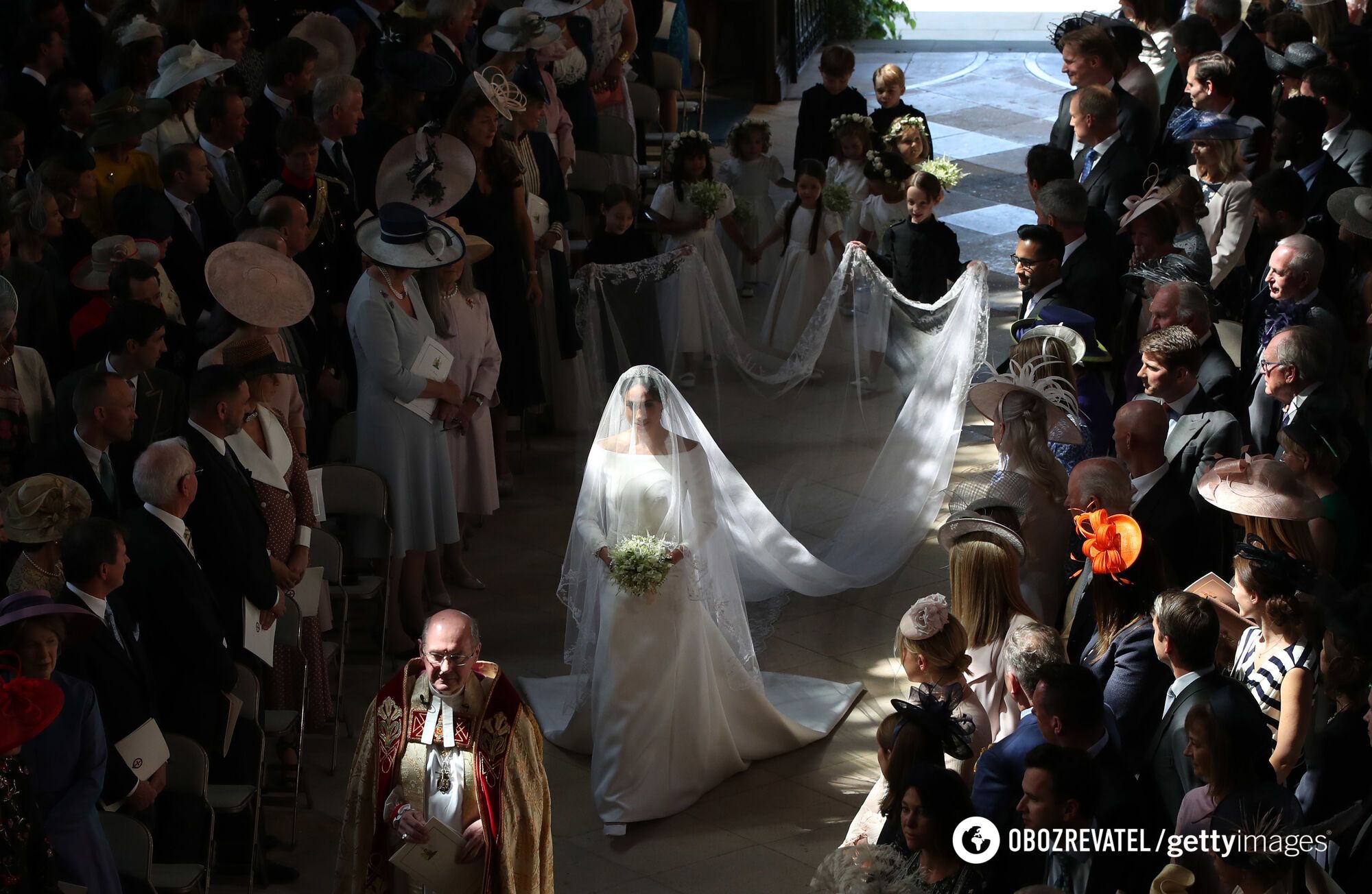 Весільний образ Меган Маркл: фата довжиною п'ять метрів і діамантова тіара