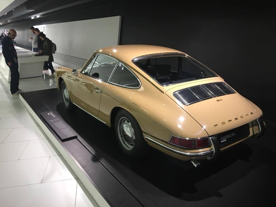 Музей Porsche в Штутгарті