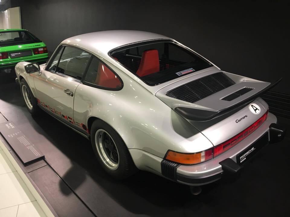 Музей Porsche в Штутгарті