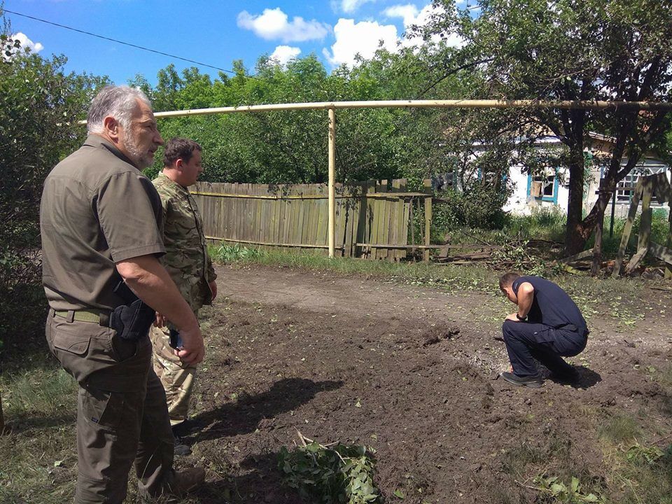 На Донбассе обстреляли детский центр