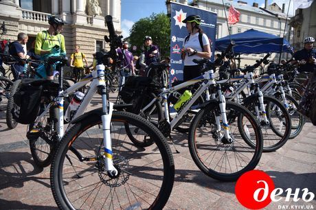 Во Львове появился велопатруль: фото и видео
