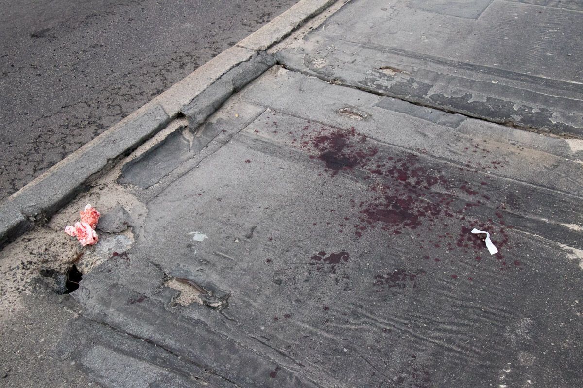 У Києві сталася стрілянина біля метро: є постраждалі