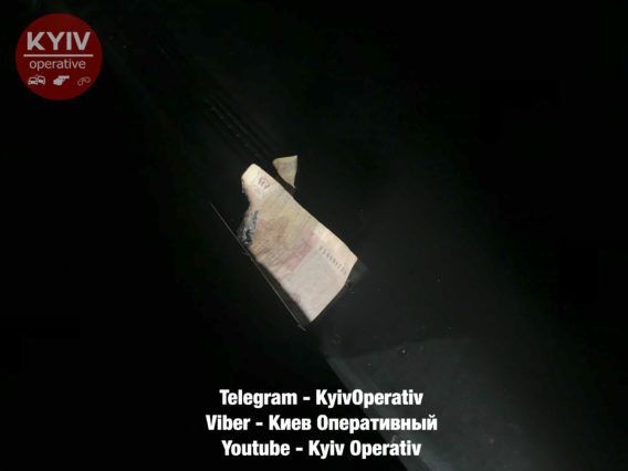 В Киеве подожгли автомобиль журналиста и оставили послание