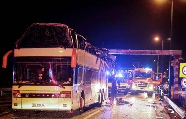 Срезало пол-автобуса: в Венгрии произошло масштабное ДТП с украинцами