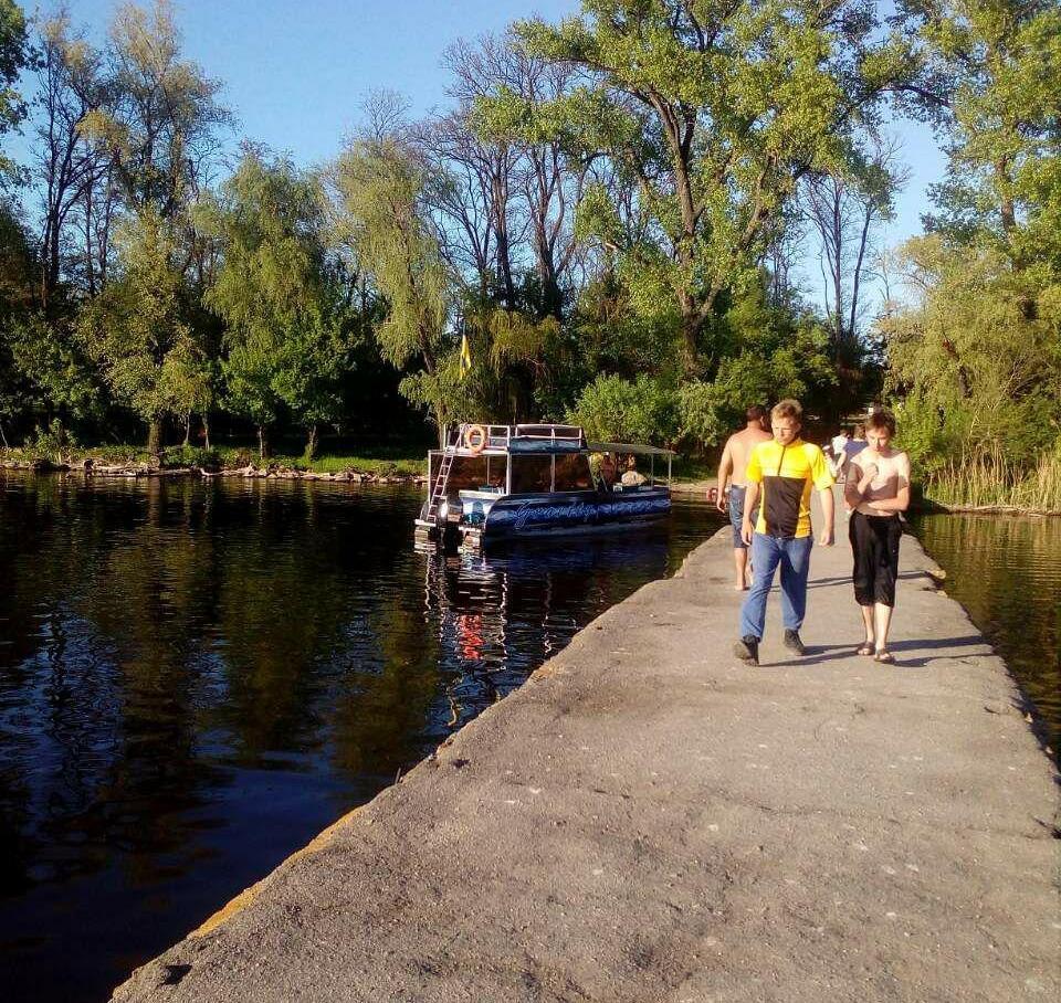 В Запорожской области адекватные подростки спасли 12 детей и пьяных взрослых