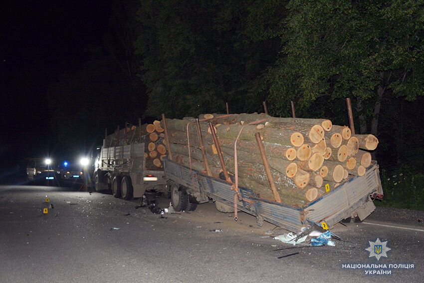 За кермом був чиновник: у Хмельницькому сталася ДТП із загиблими