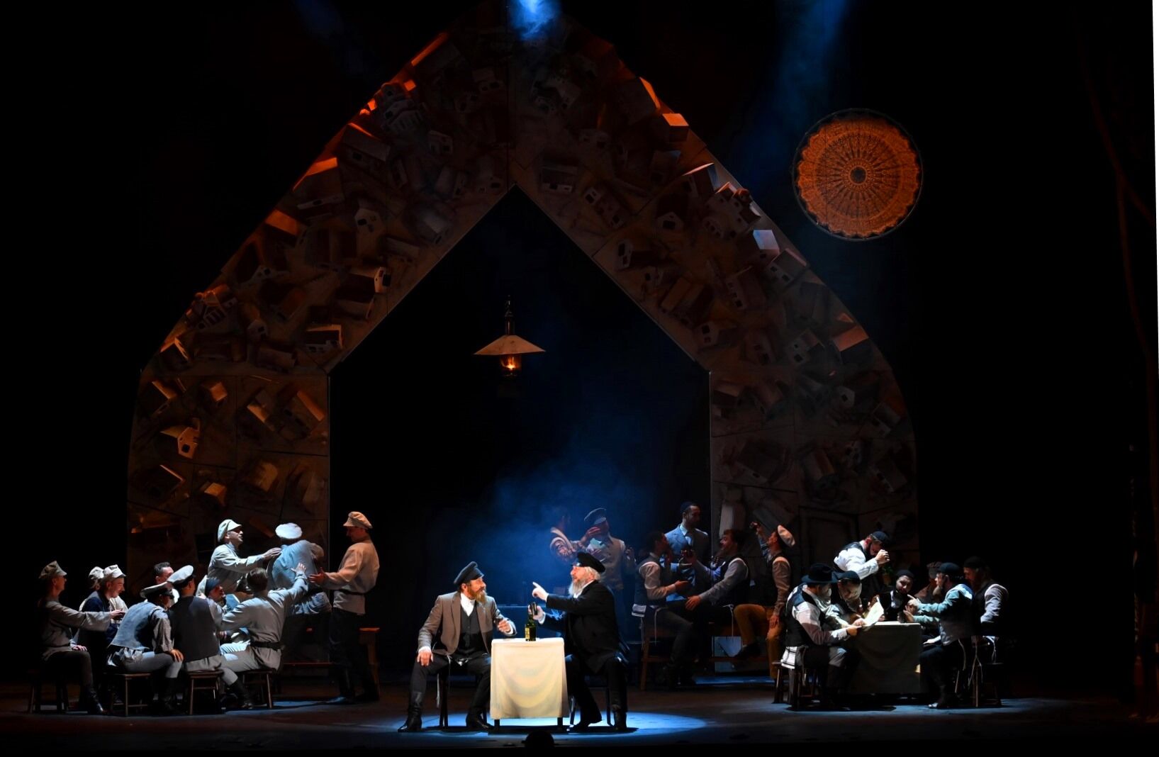 31 мая и 1 июня в Национальной оперетте – премьера всемирно известного мюзикла "СКРИПАЧ НА КРЫШЕ" Дж. Бока