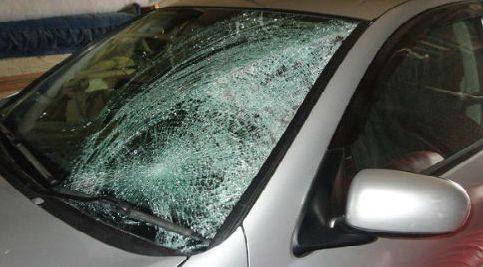 Під Києвом підлітки влаштували атаку на водіїв