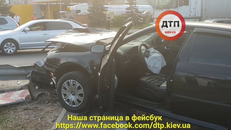 ДТП с такси Uber в Киеве: погиб человек, много пострадавших