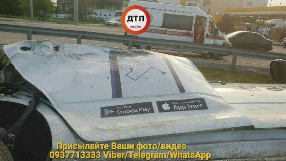 Жахливе ДТП з таксі Uber в Києві: загинула людина, багато постраждалих