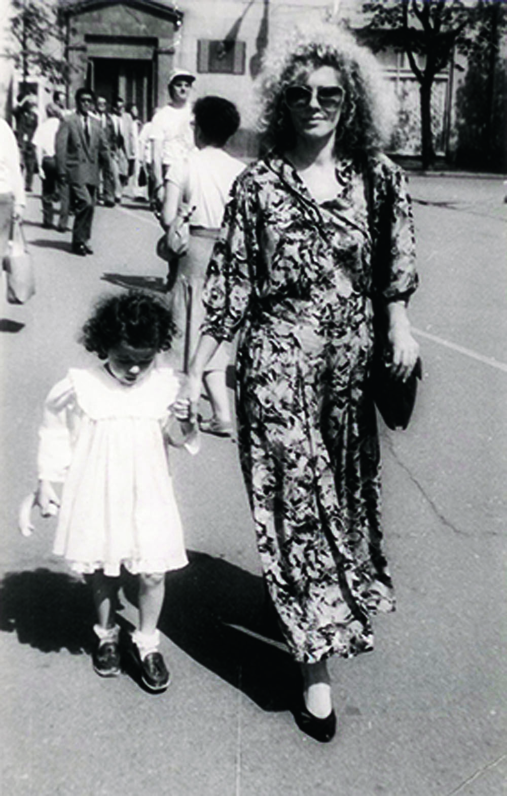 1990 год, Москва. Прогулка с мамой по Арбату