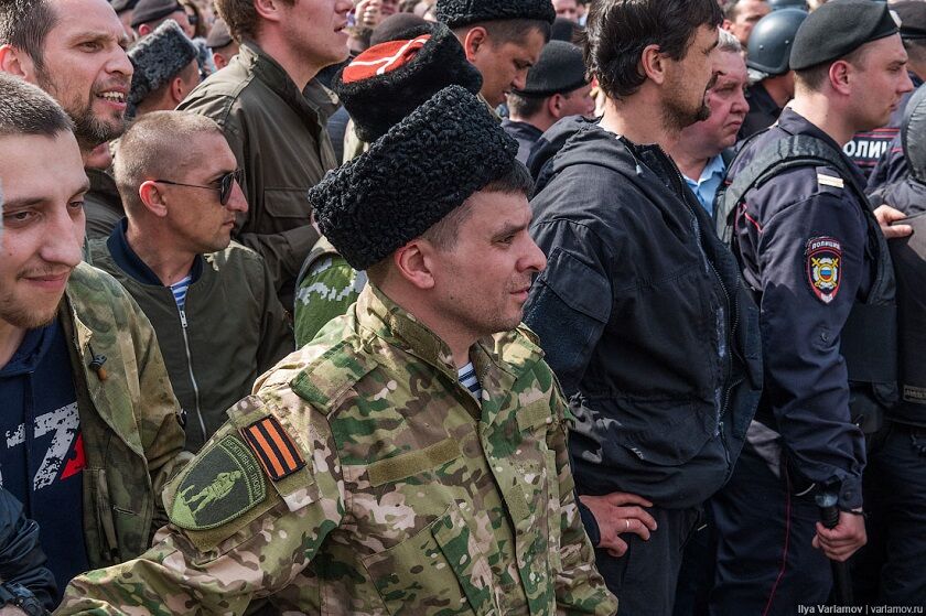 Избивали нагайками и угрожали: казаков из Крыма заметили на митинге в Москве