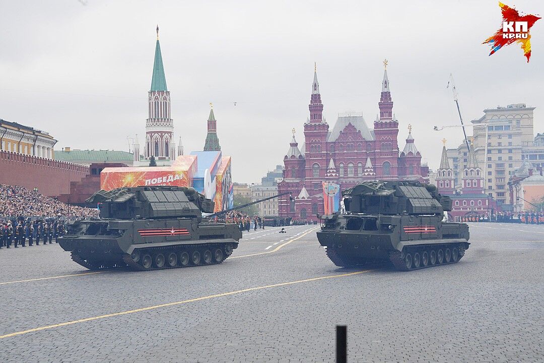 В центр Москвы стянули военную технику: все подробности