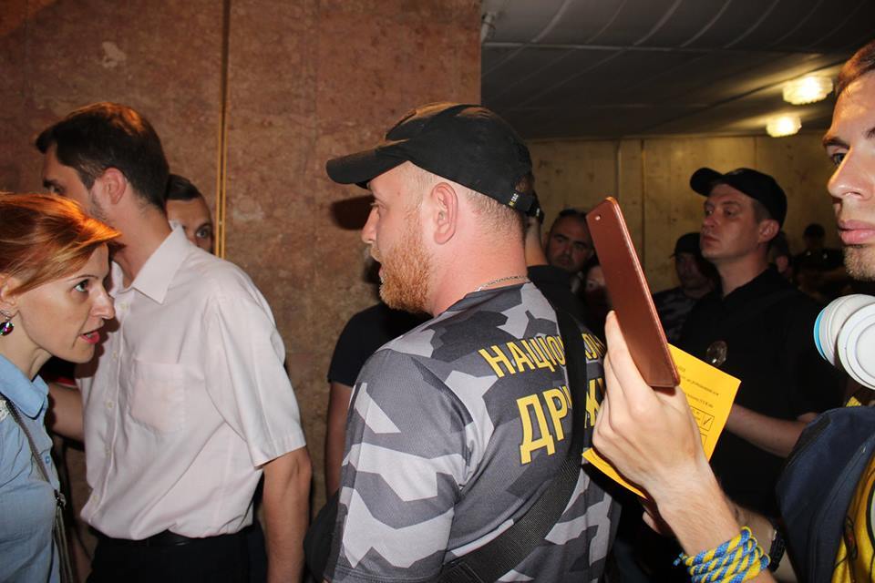 Жители  Запорожья высказались против ТРЦ Кальцева (ФОТО)