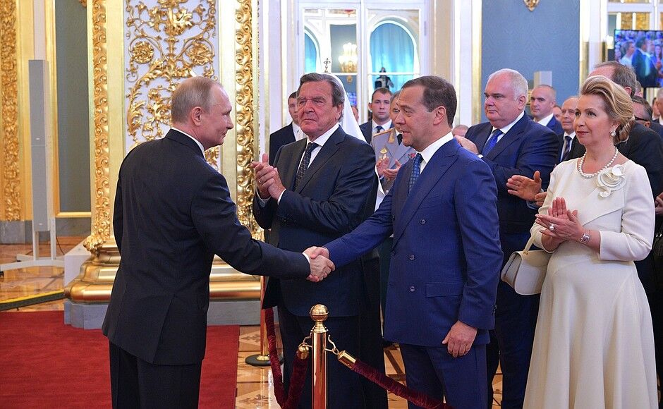 Путін потиснув руки на інавгурації "Боягузу, Бовдуру і Бувалому" - Фейгін