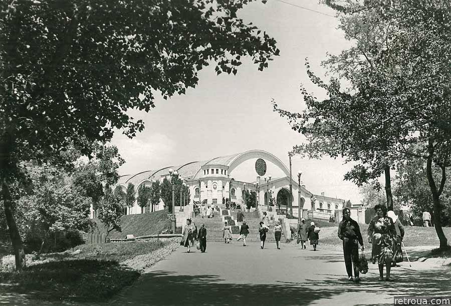 Как выглядел Сенной рынок в Киеве в XX веке: уникальное фото
