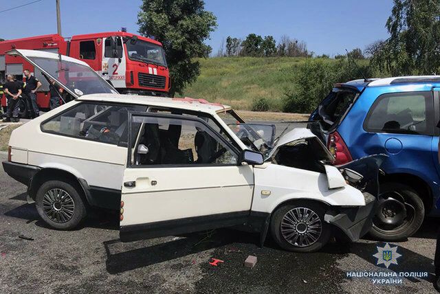 Погибли мгновенно: в Запорожье в ДТП попала семья 