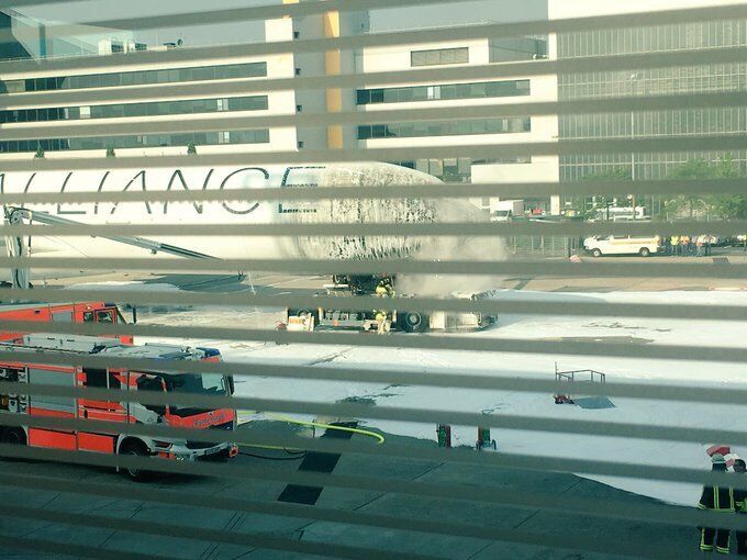 В аэропорту Франкфурта загорелся самолет, есть пострадавшие: фоторепортаж с места ЧП