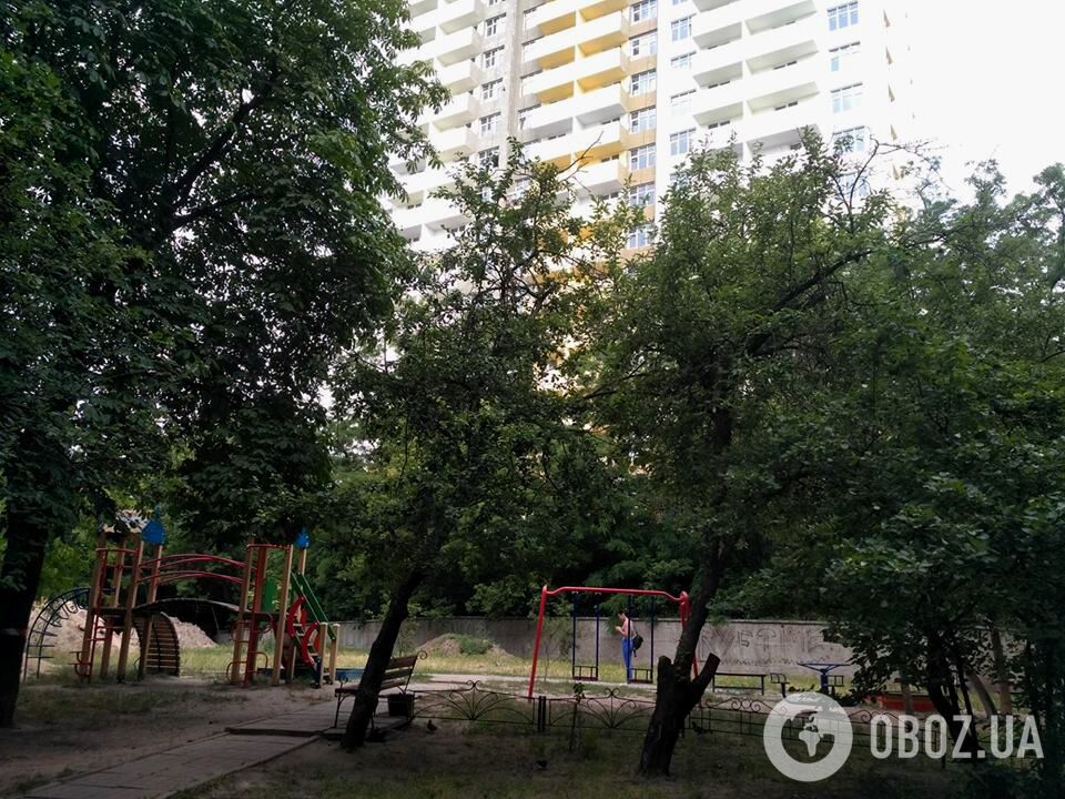"Дети разрыдались": в Киеве произошла стрельба возле игровой площадки