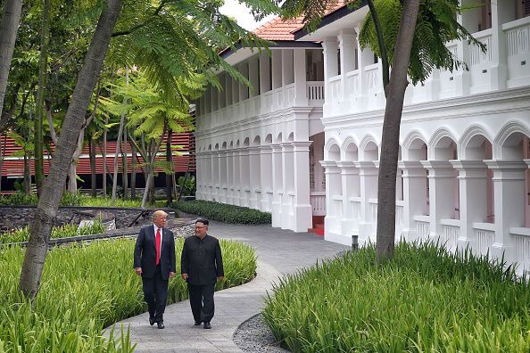 Де зустрічалися і жили Трамп з Кім Чен Ином: фото готелів