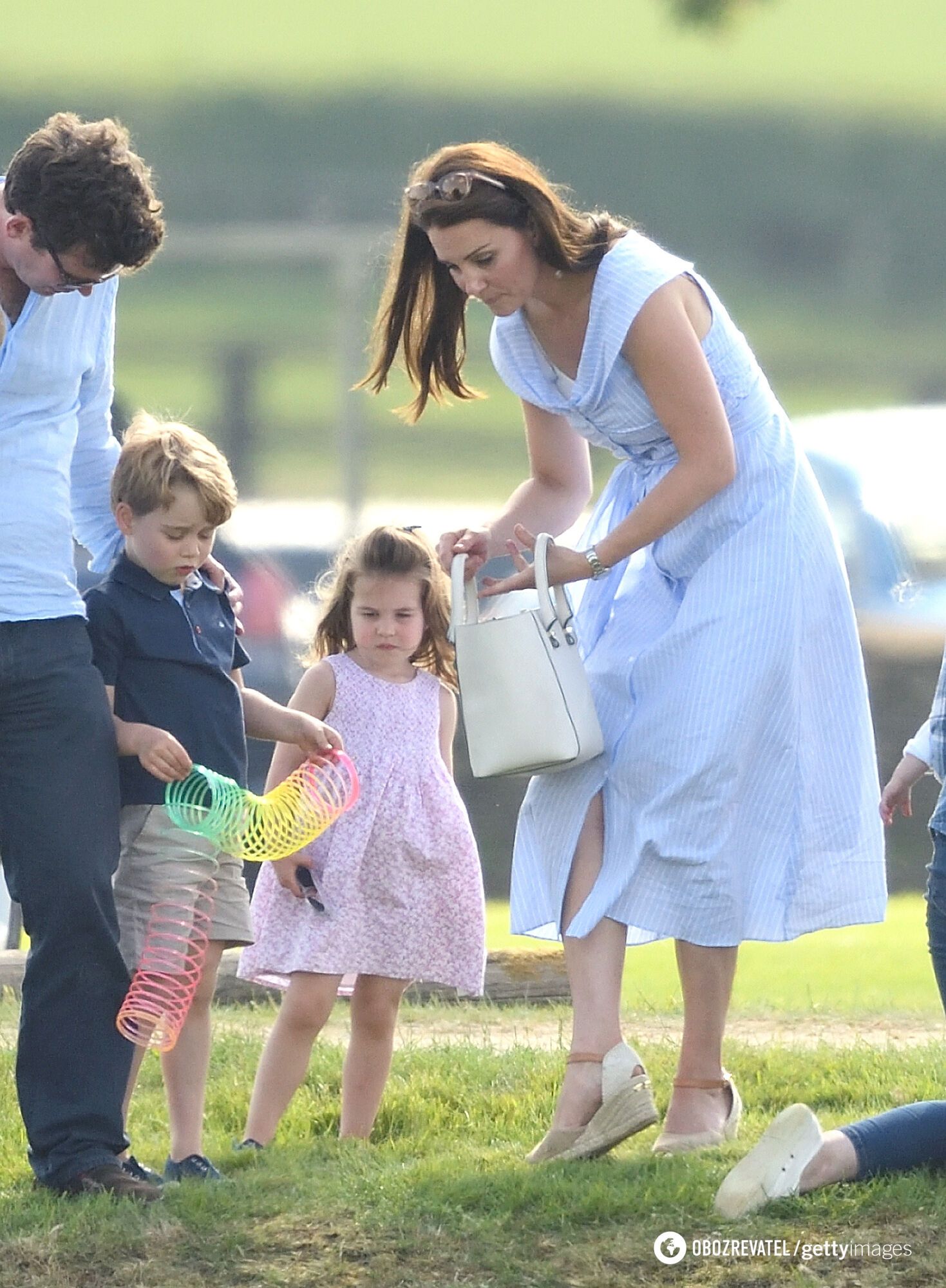 Кейт Миддлтон с принцем Джорджем и принцессой Шарлоттой