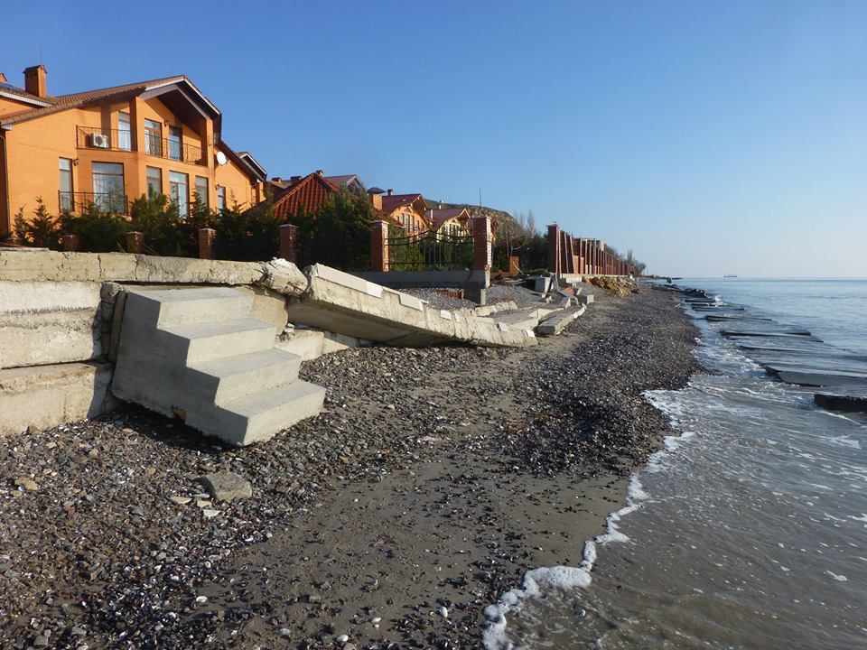 У мережі показали, як забудова знищила пляж