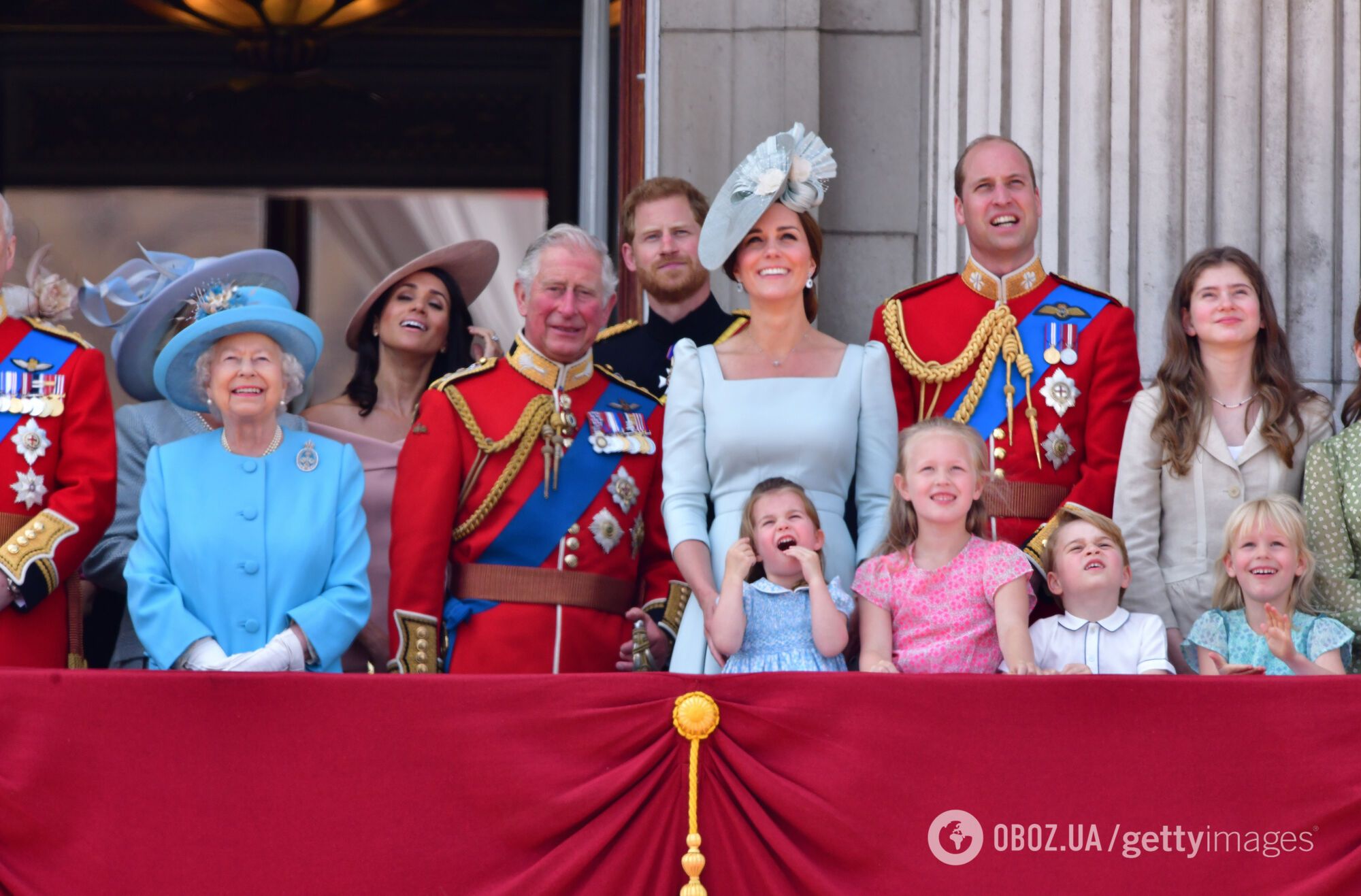 Члены королевской семьи на праздничном параде